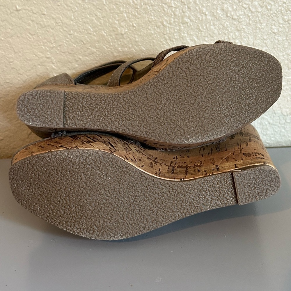Pop Palm Tree Grey Distress Wedges, Size 7.5 - Picture 7 of 8